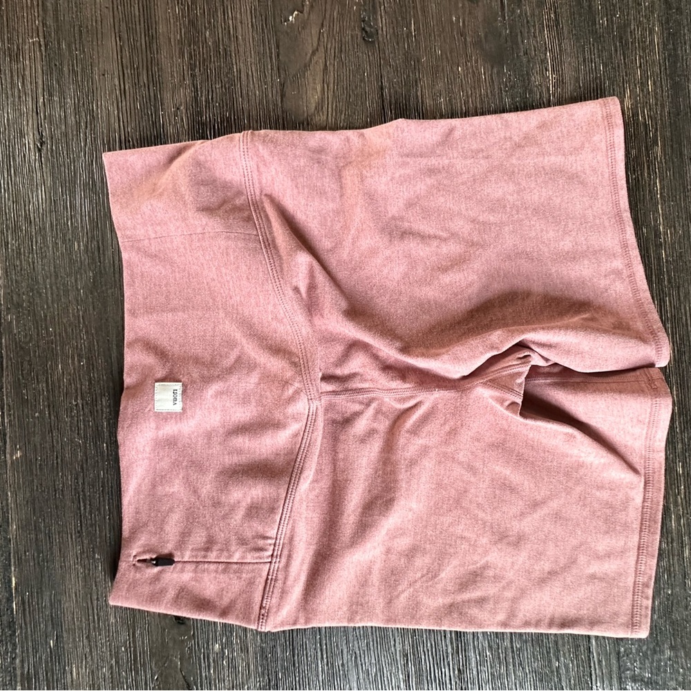 Vuori Clean Elevation Shorty Burnt Clay Heather size M
